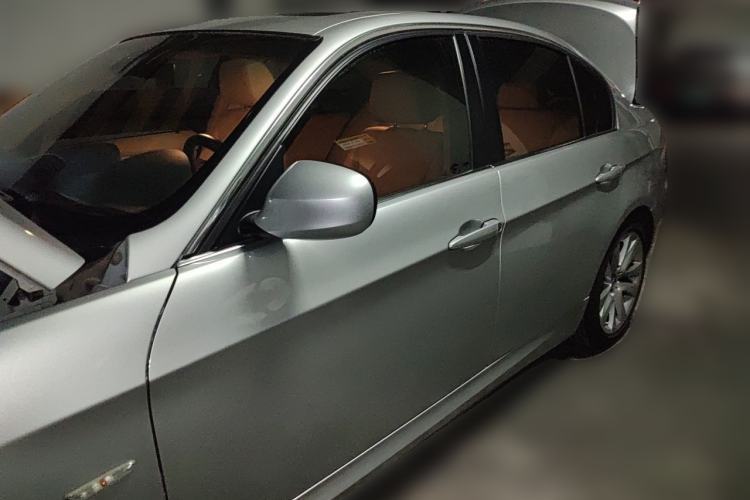 Used BMW 3 Series 2011 320i Luxury Edition Guazi used car, China used car export, Used car for sale, Used  cars, Cheapest cars for sale