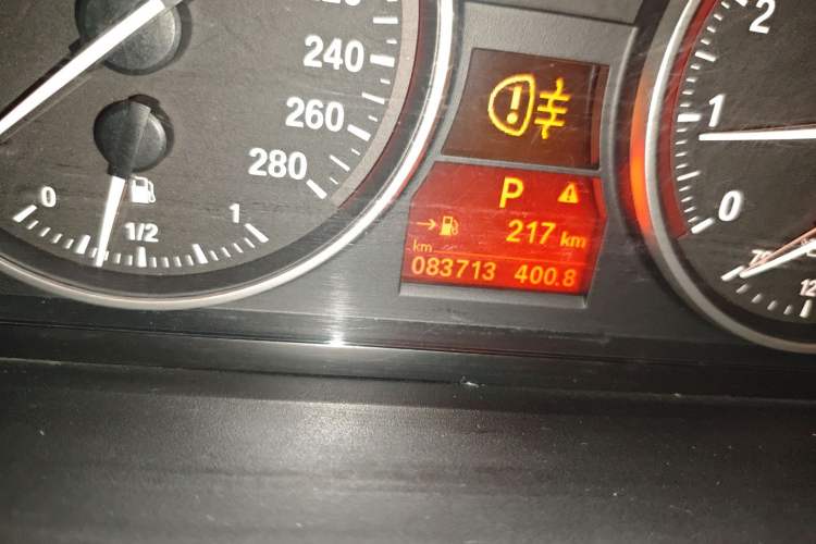 Used BMW 3 Series 2011 330i two-door coupe Odometer Close Up