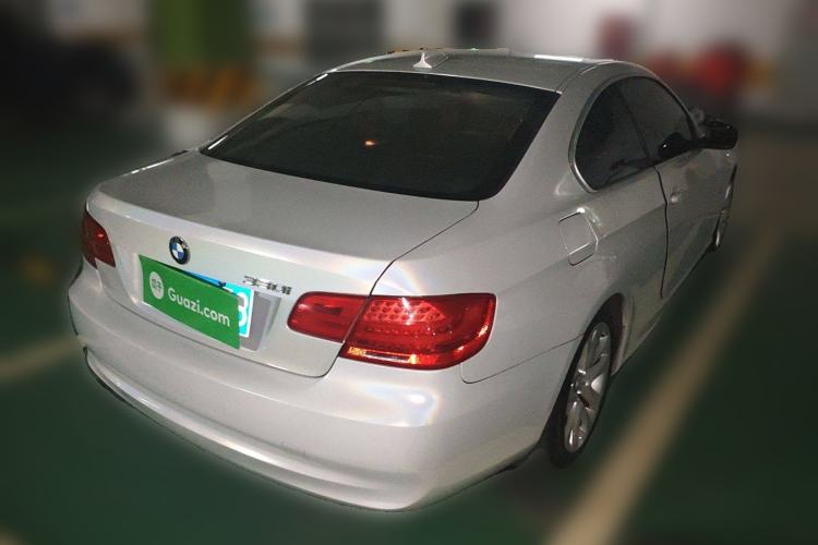 Used BMW 3 Series 2011 330i two-door coupe Rear Right 45 Deg