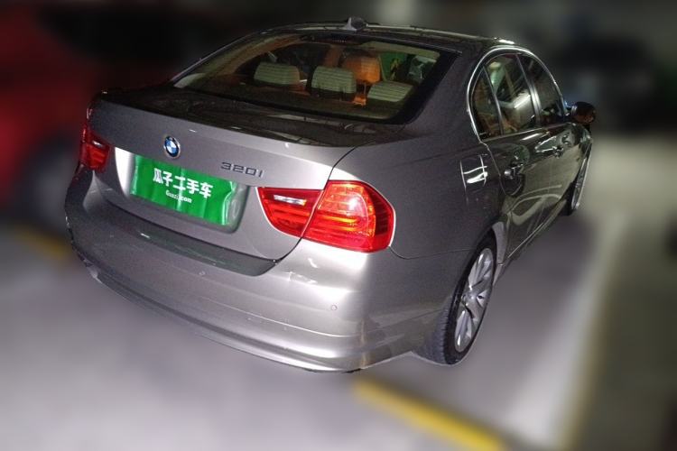 Used BMW 3 Series 2011 320i Luxury Edition Rear Right 45 Deg