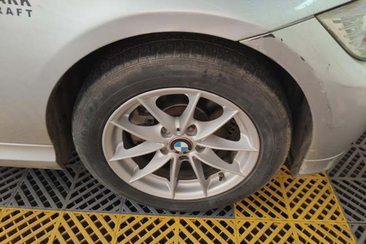 Used BMW 3 Series 2011 318i Leading Model Right Front Wheel Hub