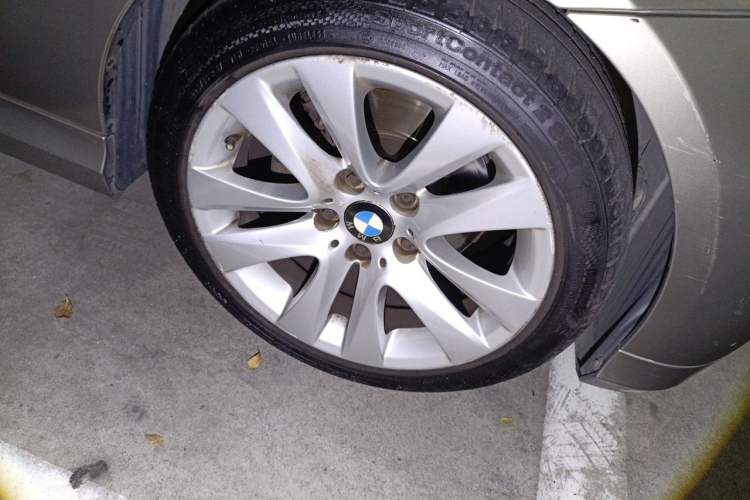 Used BMW 3 Series 2011 320i Luxury Edition Right Front Wheel Hub