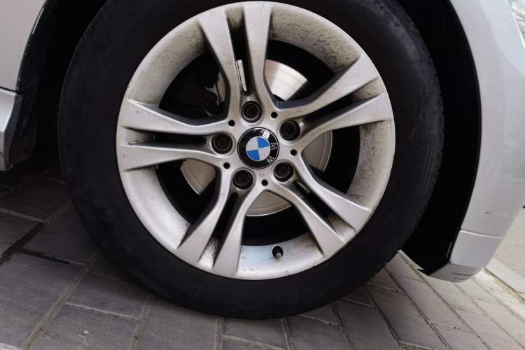 Used BMW 3 Series 2011 318i Leading Model Right Front Wheel Hub