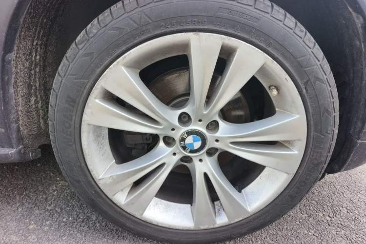 Used BMW 3 Series  Right Front Wheel Hub