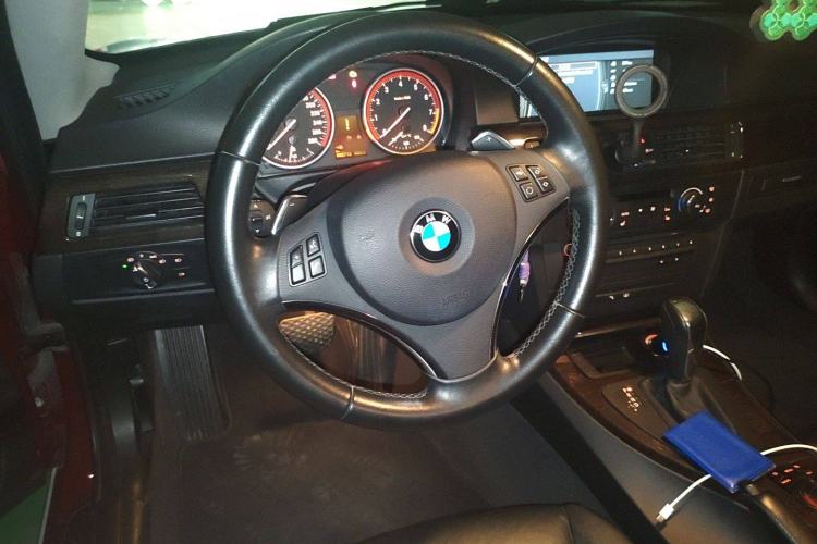 Used BMW 3 Series 2011 330i two-door coupe Steering Wheel