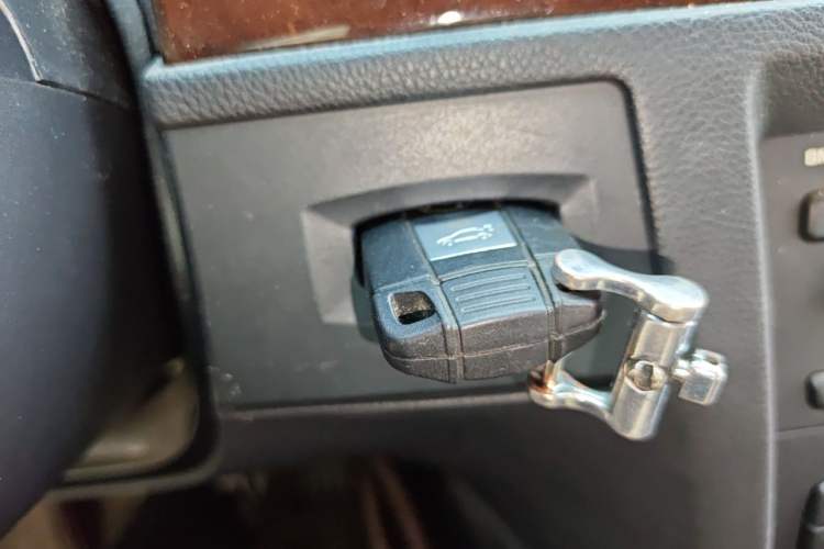 Used BMW 3 Series 2011 320i Sport Edition Vehicle Key