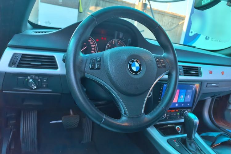 Used BMW 3 Series 2011 320i Convertible Coupe Steering Wheel
