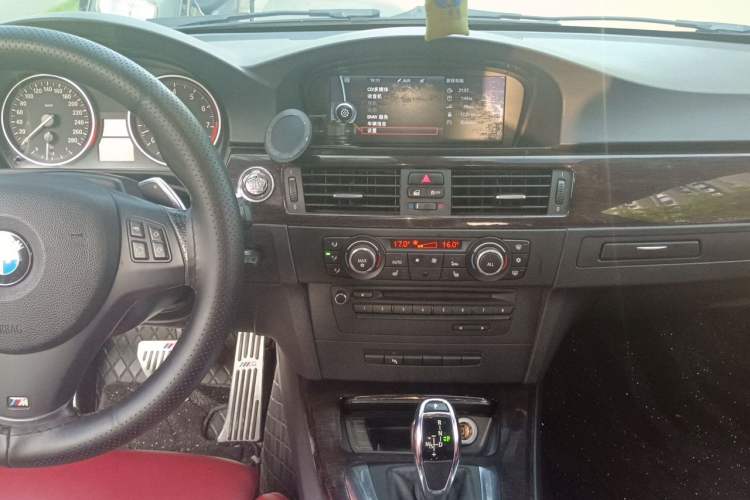 Used BMW 3 Series 2011 335i Convertible Coupe Audio And AC Panel