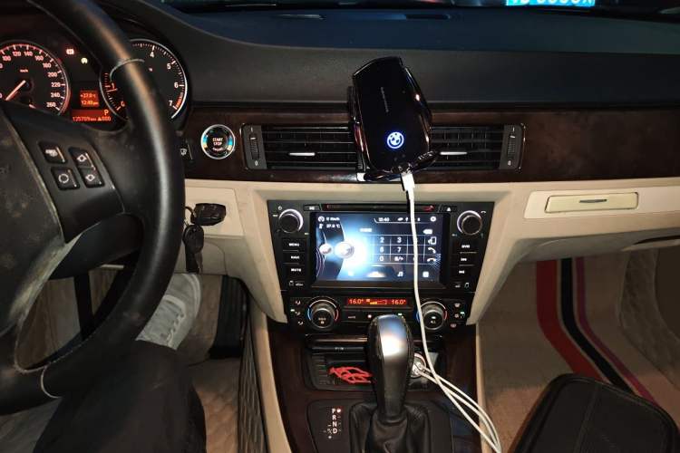 Used BMW 3 Series 2011 320i Sport Edition Audio And AC Panel