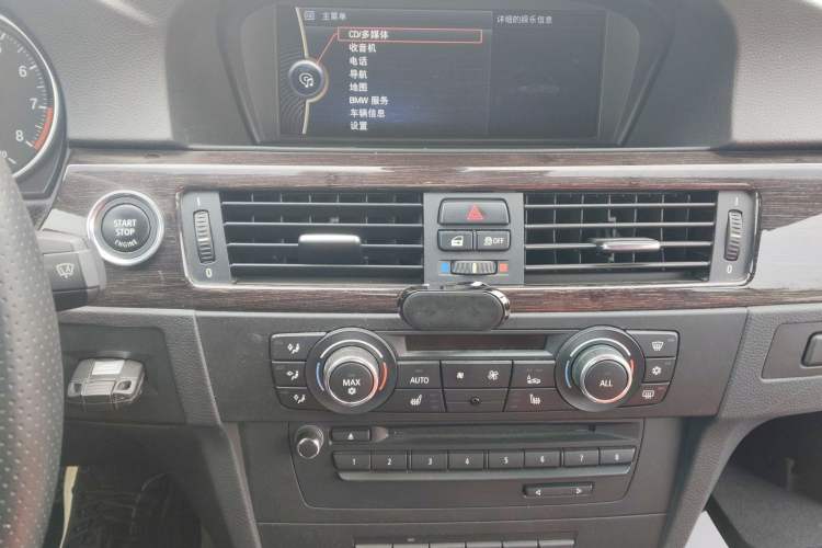 Used BMW 3 Series 2011 335i Convertible Coupe Audio And AC Panel