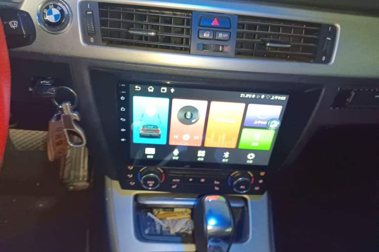 Used BMW 3 Series 2011 320i Convertible Coupe Audio And AC Panel