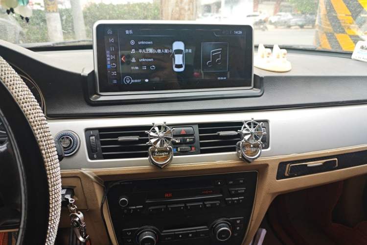Used BMW 3 Series 2011 318i Leading Model Audio And AC Panel