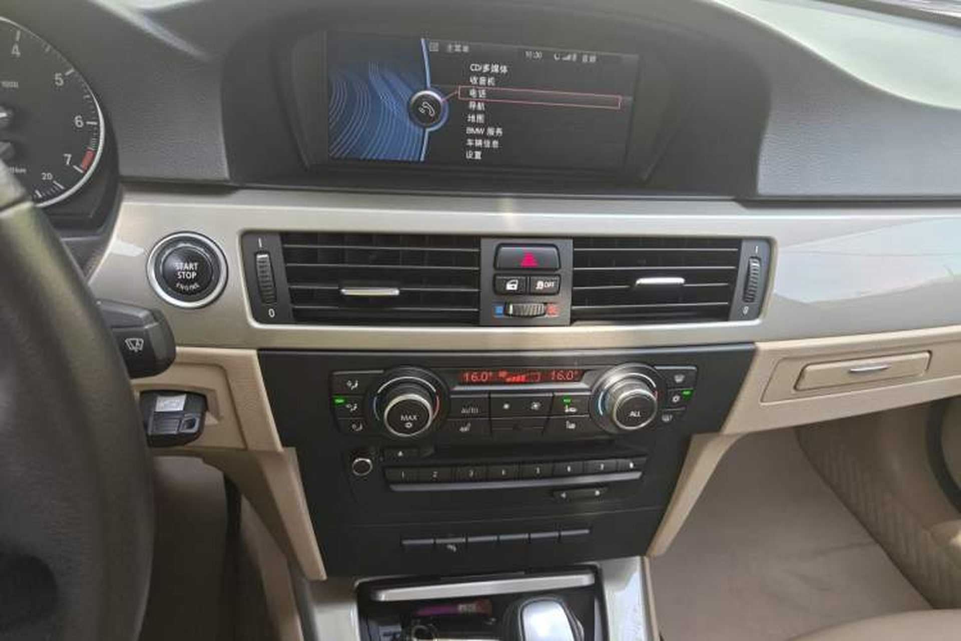 Used BMW 3 Series 2011 320i Luxury Edition Audio And AC Panel