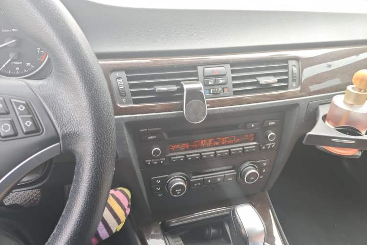 Used BMW 3 Series 2011 325i Sport Edition Audio And AC Panel