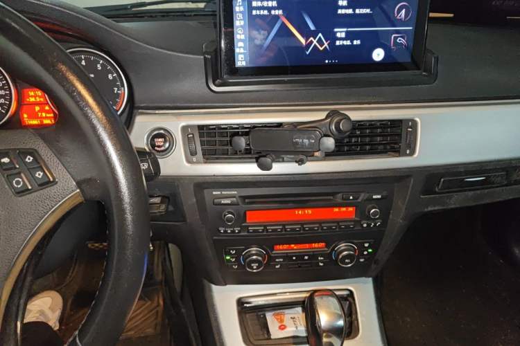 Used BMW 3 Series 2011 325i Convertible Coupe Audio And AC Panel