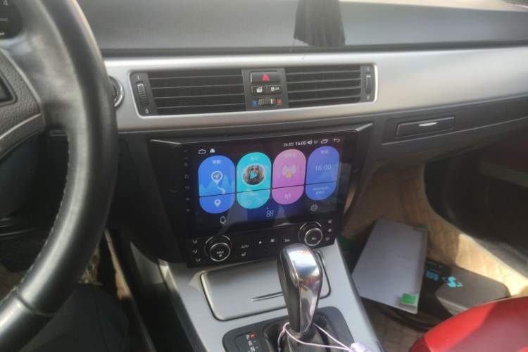 Used BMW 3 Series 2011 320i Convertible Coupe Audio And AC Panel