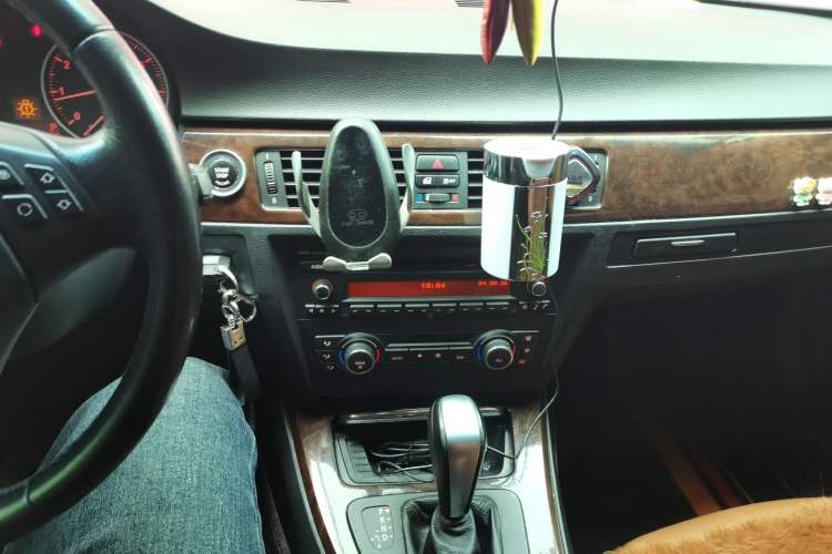 Used BMW 3 Series 2011 320i Sport Edition Audio And AC Panel