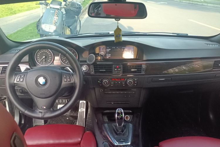 Used BMW 3 Series 2011 335i Convertible Coupe Center Console