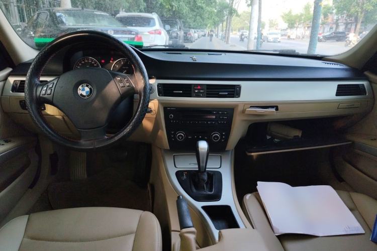 Used BMW 3 Series 2011 318i Leading Model Center Console