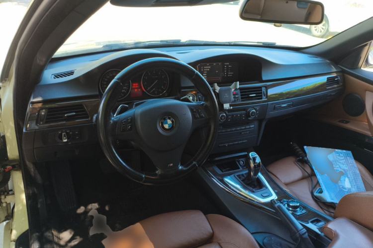 Used BMW 3 Series 2011 335i Convertible Coupe Center Console