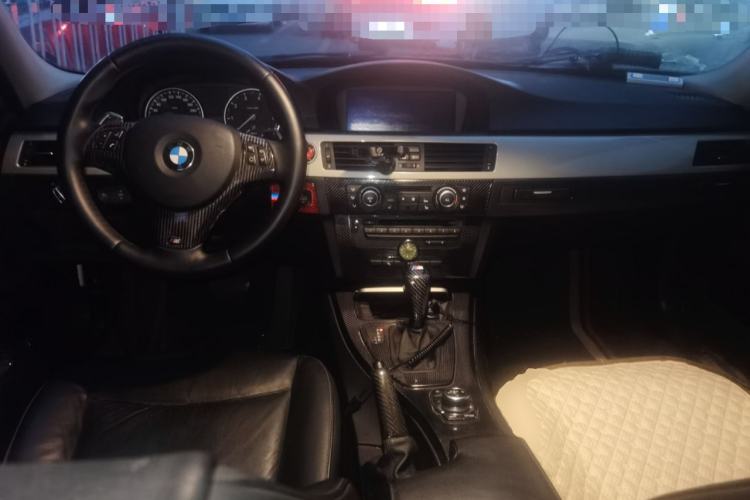 Used BMW 3 Series 2011 320i Sport Edition Center Console