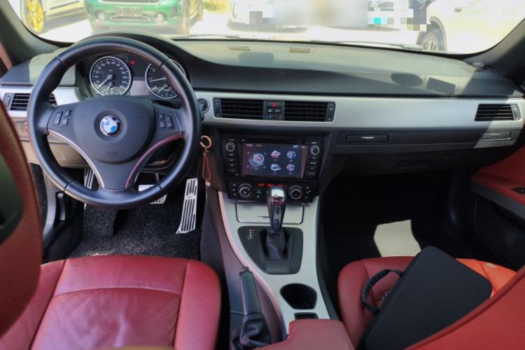 Used BMW 3 Series 2011 320i Convertible Coupe Center Console