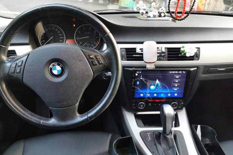 Used BMW 3 Series 2011 318i Leading Model Center Console