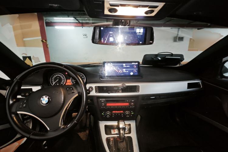 Used BMW 3 Series 2011 325i Convertible Coupe Center Console