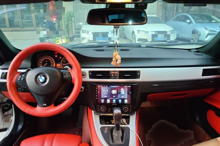 Used BMW 3 Series 2011 325i Convertible Coupe Center Console