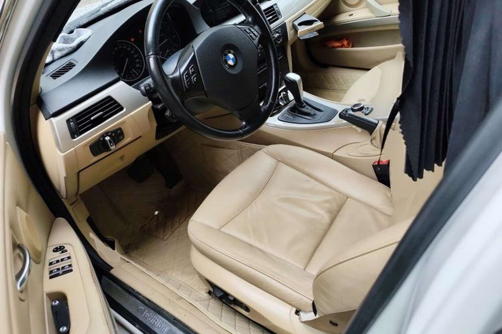 Used BMW 3 Series 2011 320i Luxury Edition Driver Seat