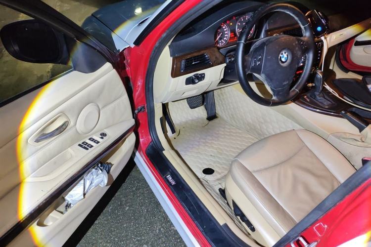Used BMW 3 Series 2011 320i Sport Edition Driver Seat