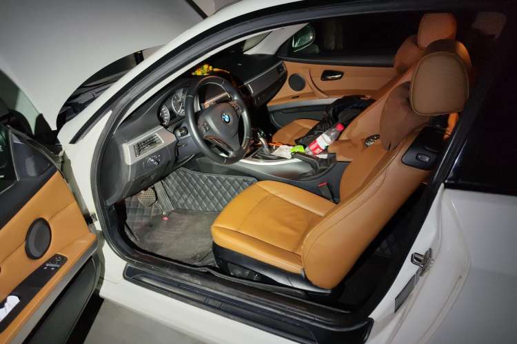 Used BMW 3 Series 2011 320i Coupe Driver Seat
