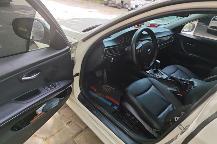 Used BMW 3 Series 2011 320i Sport Edition Driver Seat