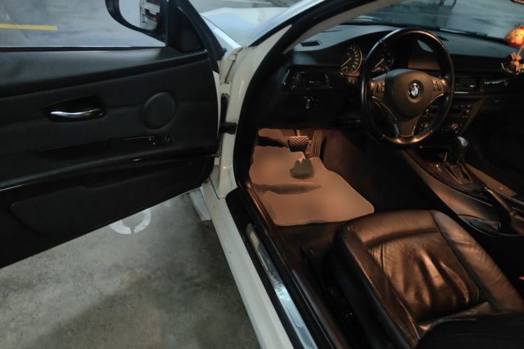 Used BMW 3 Series 2011 320i Coupe Driver Seat