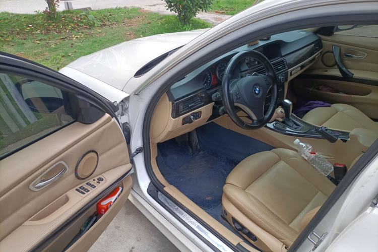 Used BMW 3 Series 2011 325i Luxury Edition Driver Seat
