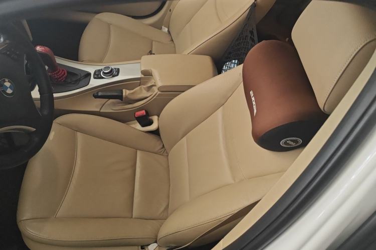 Used BMW 3 Series 2011 320i Luxury Edition Driver Seat