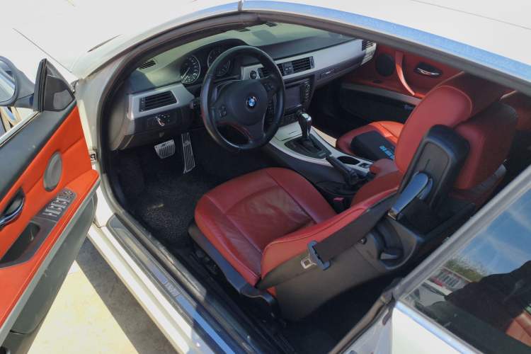 Used BMW 3 Series 2011 320i Convertible Coupe Driver Seat