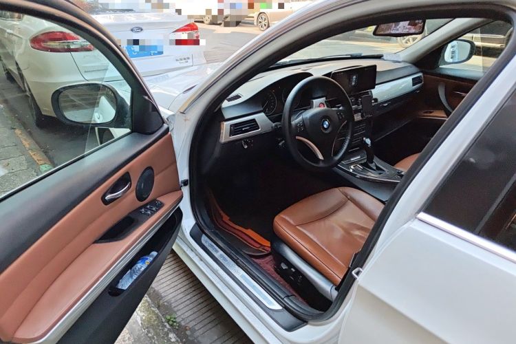 Used BMW 3 Series 2011 320i Luxury Edition Driver Seat