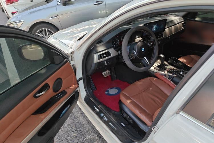 Used BMW 3 Series 2011 320i Luxury Edition Driver Seat