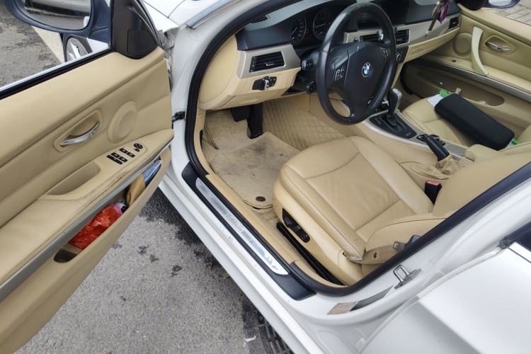 Used BMW 3 Series 2011 320i Luxury Edition Driver Seat