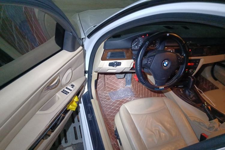 Used BMW 3 Series 2011 320i Sport Edition Driver Seat