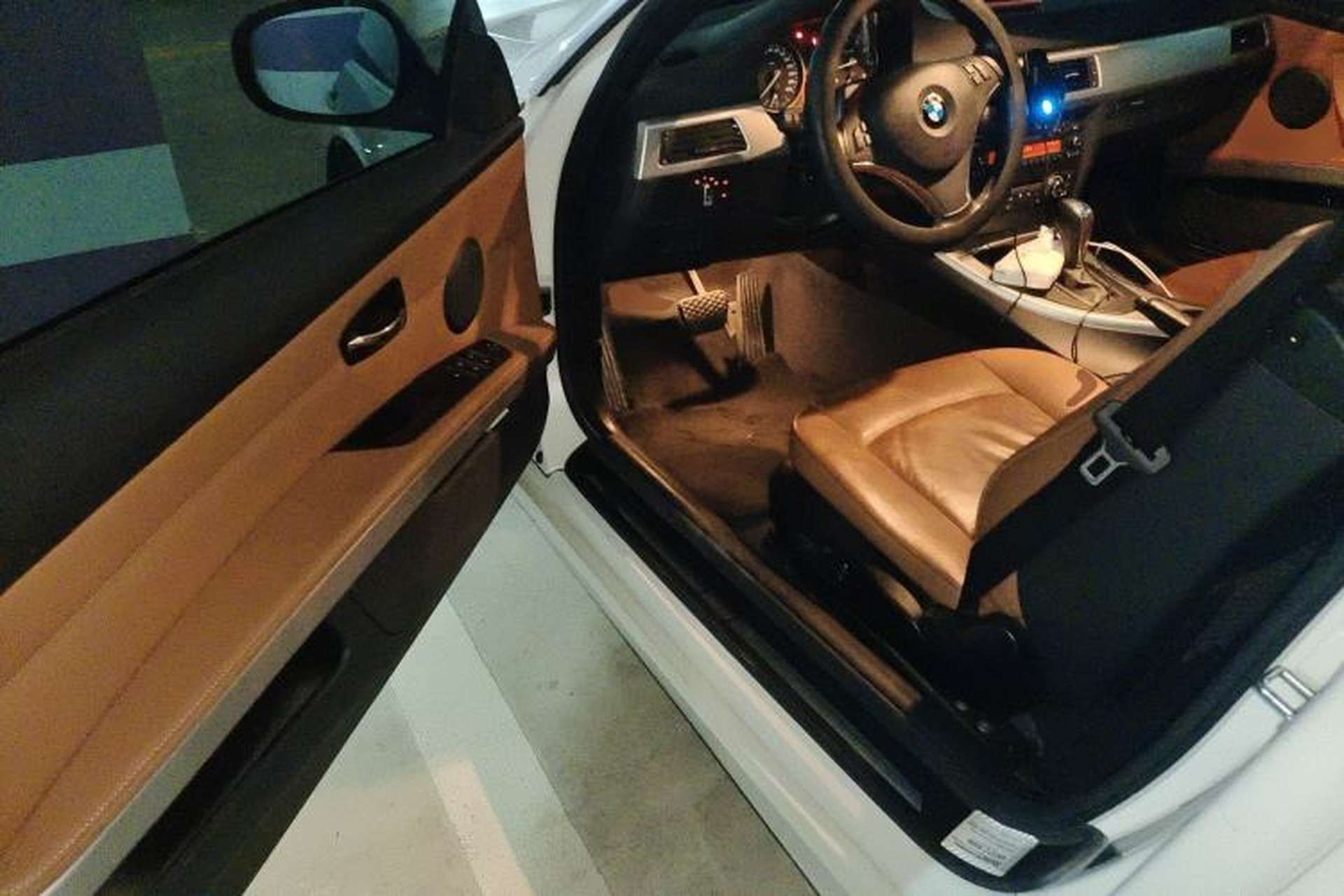 Used BMW 3 Series 2011 325i Convertible Coupe Driver Seat