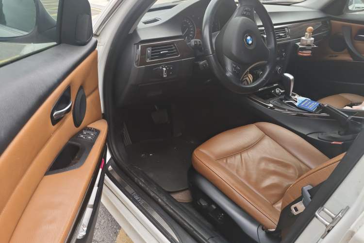 Used BMW 3 Series 2011 325i Sport Edition Driver Seat