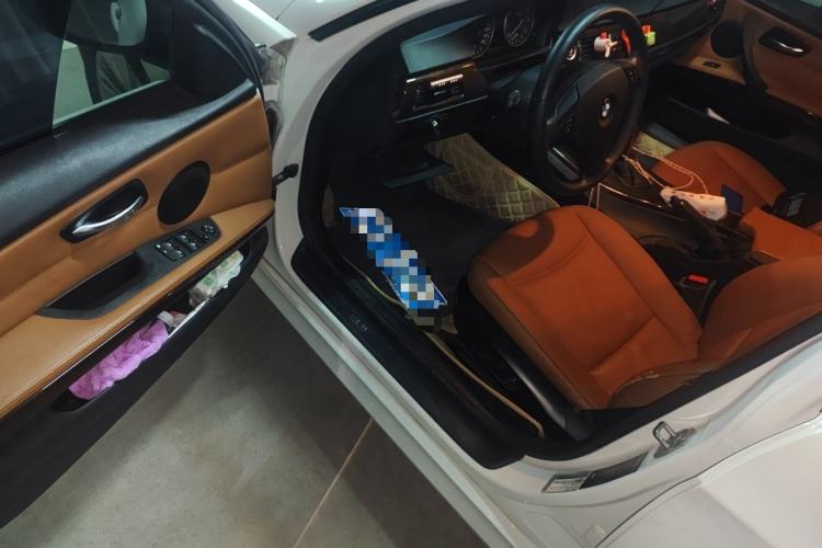 Used BMW 3 Series 2011 320i Sport Edition Driver Seat