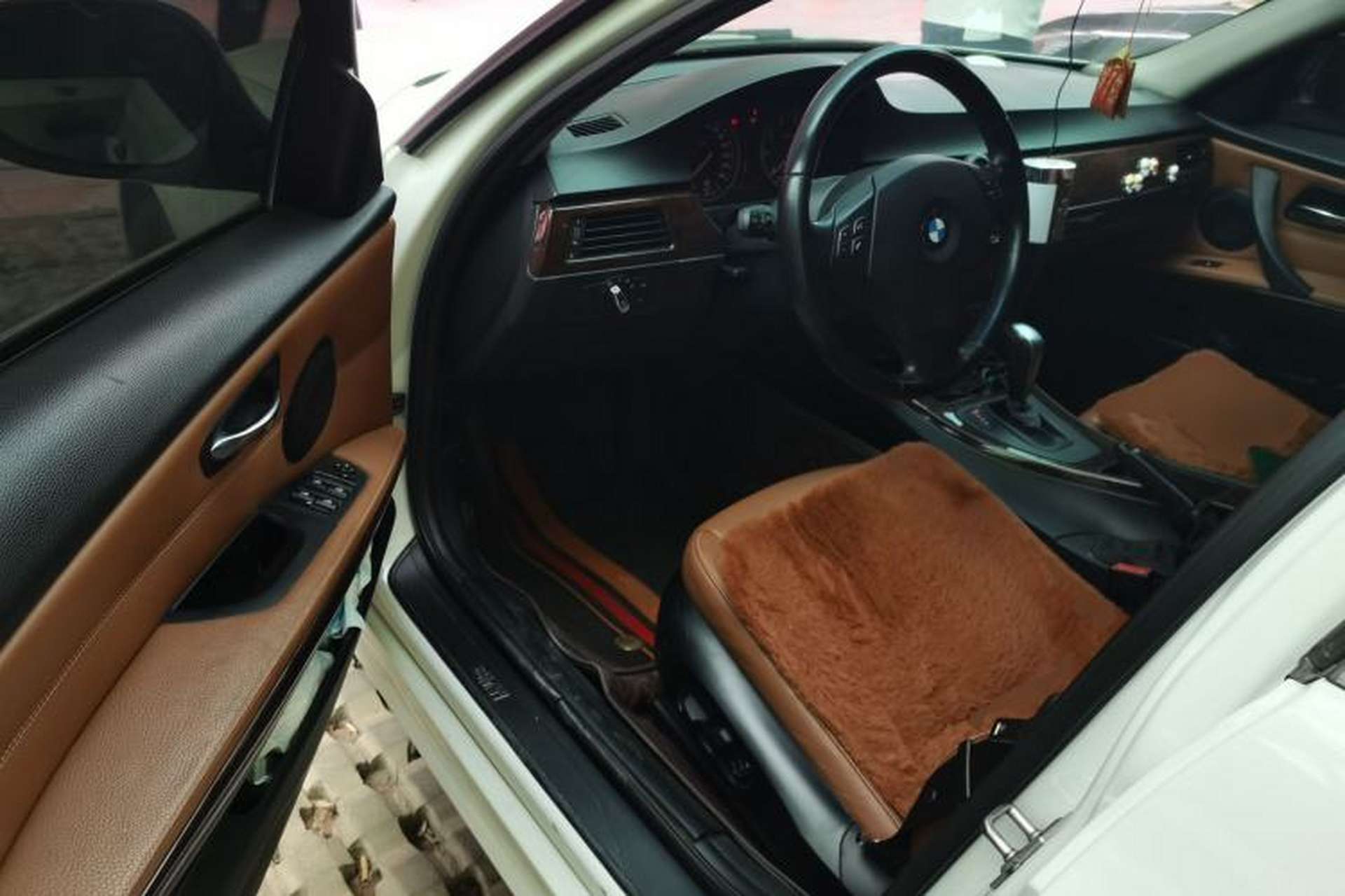 Used BMW 3 Series 2011 320i Sport Edition Driver Seat