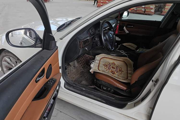 Used BMW 3 Series 2011 325i Sport Edition Driver Seat