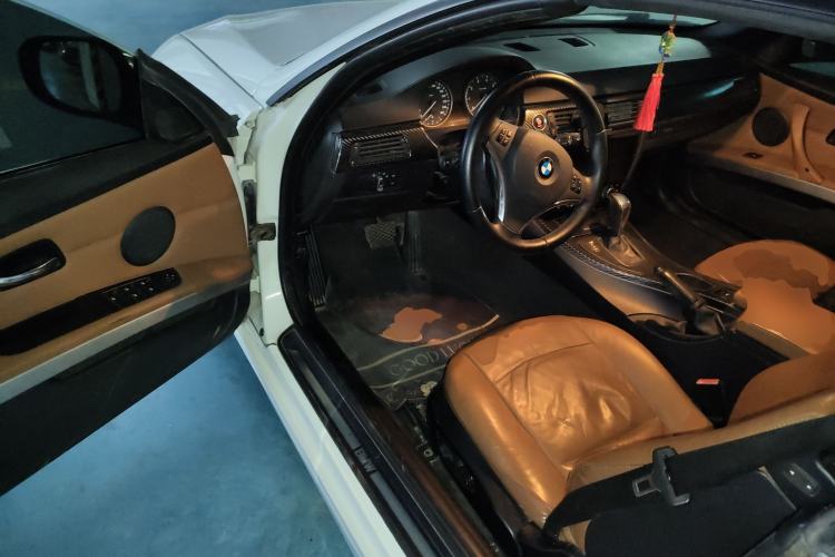 Used BMW 3 Series 2011 320i Convertible Coupe Driver Seat