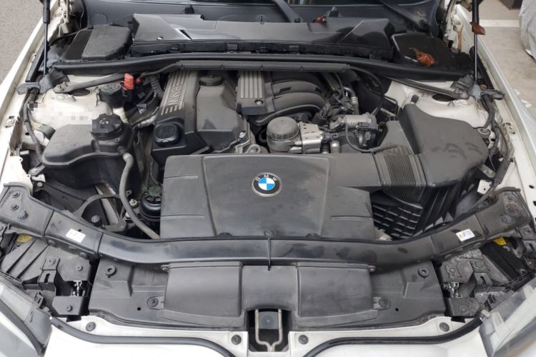 Used BMW 3 Series 2011 320i Coupe Engine Bay