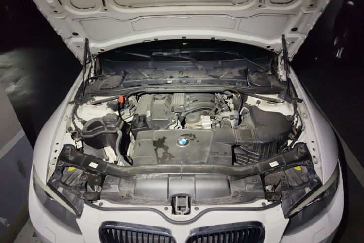 Used BMW 3 Series 2011 320i Coupe Engine Bay