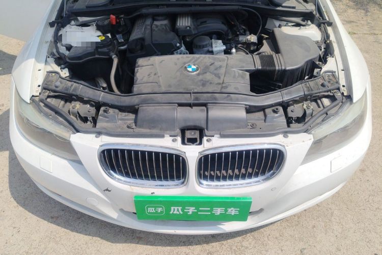 Used BMW 3 Series 2011 320i Luxury Edition Engine Bay